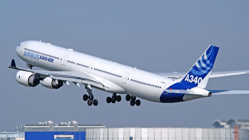Illustration for article titled The First A350 Design Sucked So Bad That Airbus Had To Scrap It